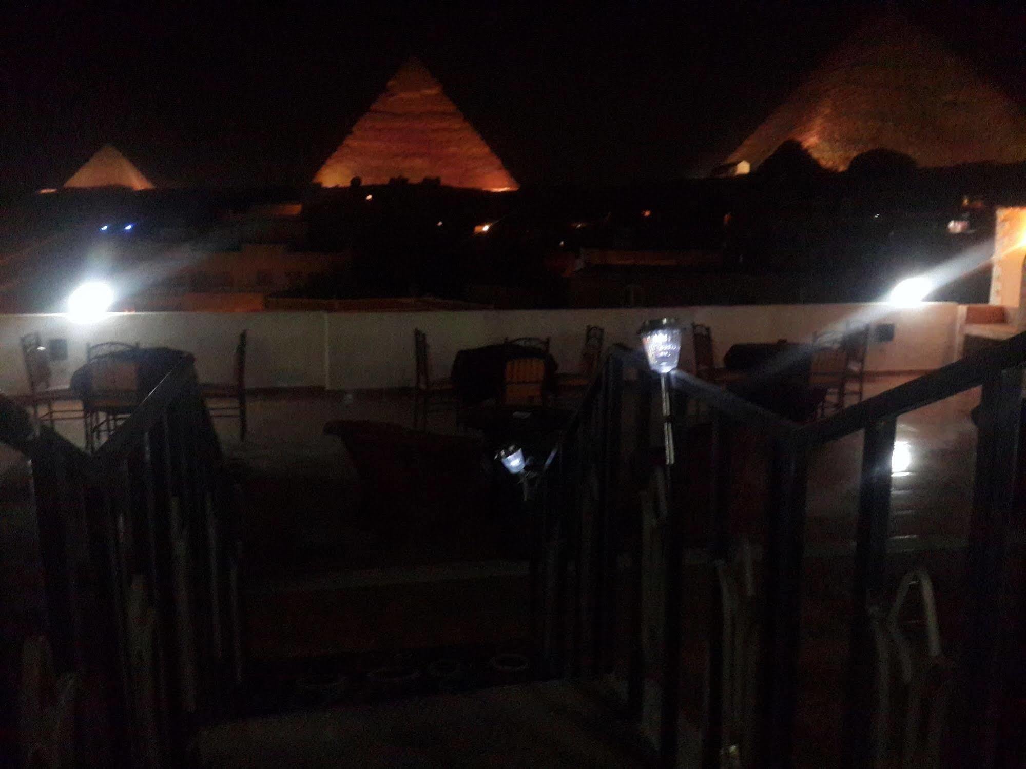 Pyramids Plateau Inn Giza Eksteriør bilde