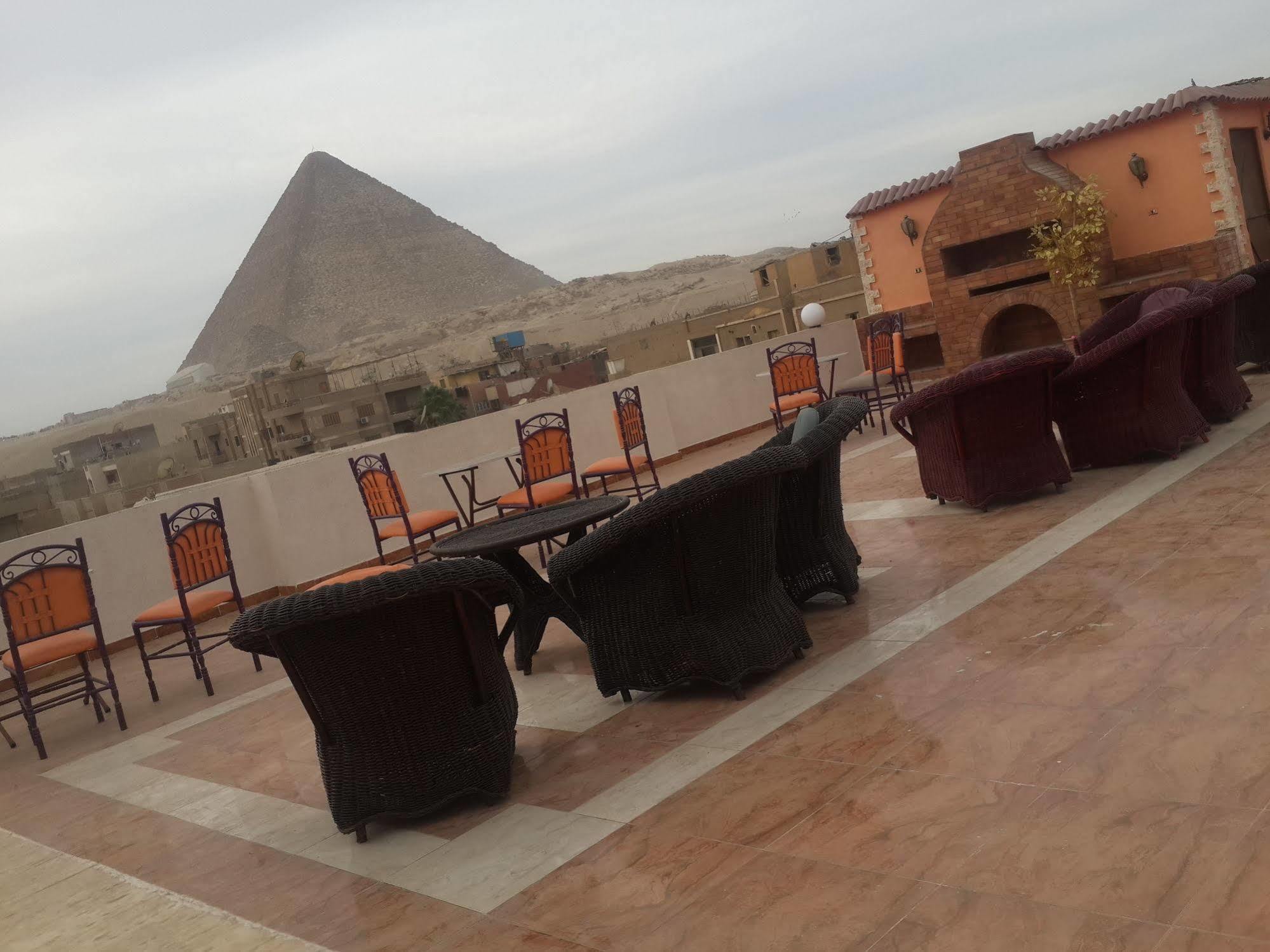 Pyramids Plateau Inn Giza Eksteriør bilde